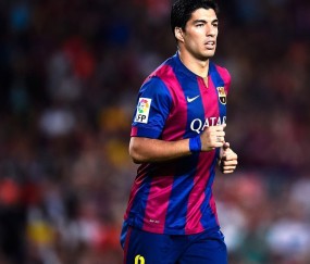 梅西第八次捧起金球奖 刷新历史纪录再创辉煌