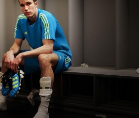 意媒曝阿莱格里认定阿特卡梅仍需锤炼，冬窗米兰尤文或上演阿尔瑙争夺战