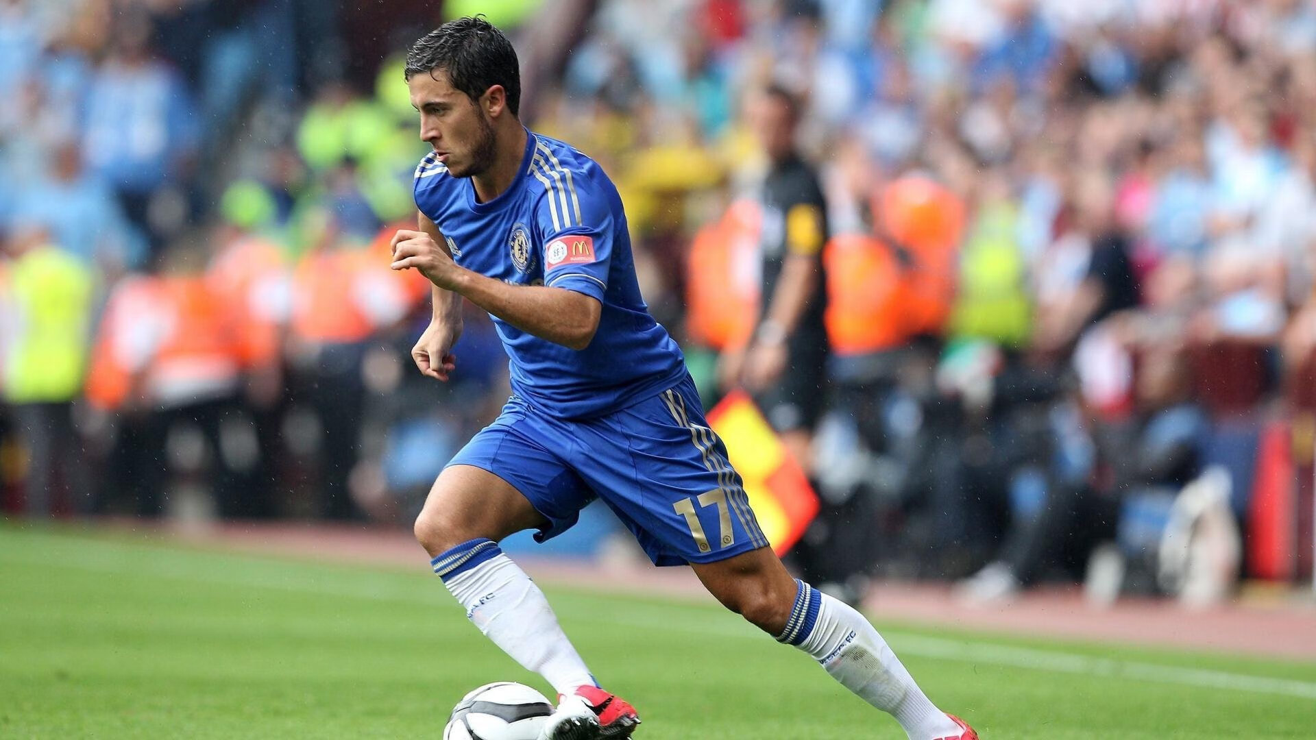 库里狂飙12记三分球 勇士主场大胜对手