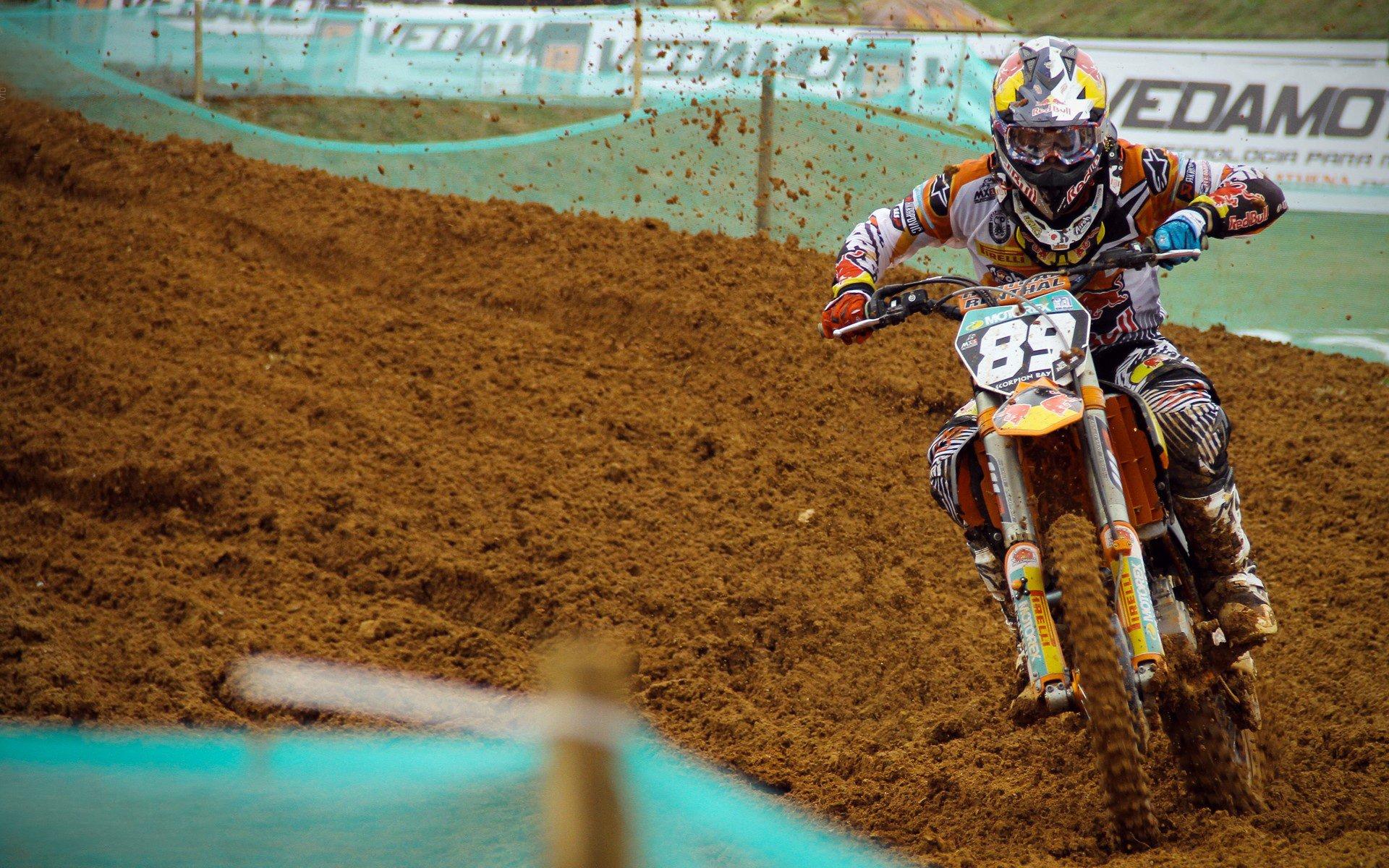 经纪人揭秘雅克松转会动向，拜仁团队与战术风格成关键吸引力