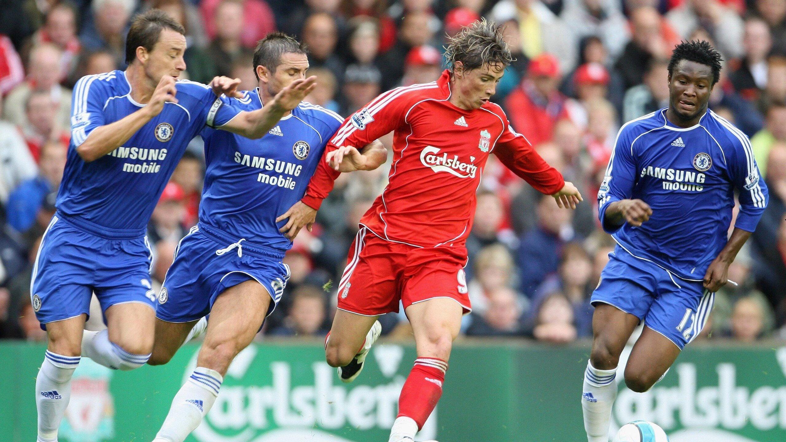 夜幕下的坚守，斯特林科巴姆基地独自加练引热议，折射蓝军新赛季变革信号